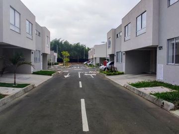 casa en venta en ciudad country. Cod V15098