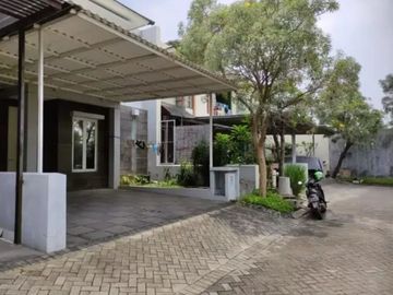 Dijual rumah di Perumahan Royal Residence Surabaya Barat