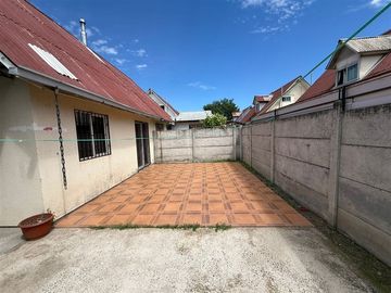 VENDEMOS HERMOSA CASA EN CONDOMINIOS DE LIRCAY TALCA