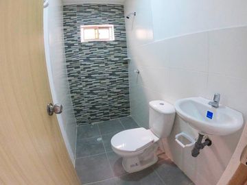 casa en venta en las moras. Cod V25192