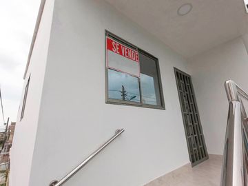 casa en venta en las moras. Cod V25192