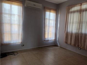 AB Se Vende Casa Dúplex en Costa Sur $ 524k
