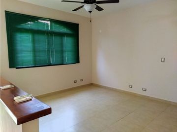 AB Se Vende Casa Dúplex en Costa Sur $ 524k