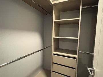 Depto arriendo 2 dorm 2 baños 1 estac 1 B en Santiago centro