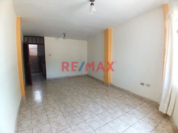 ✨ ¡OPORTUNIDAD ÚNICA! ✨

🏠 Casa Urbana en Venta 🏡
📍 La Esperanza, Sector Central, a solo media cuadra de Av. Tupac Amaru y a 2 cuadras de PRECIO UN