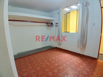 ✨ ¡OPORTUNIDAD ÚNICA! ✨

🏠 Casa Urbana en Venta 🏡
📍 La Esperanza, Sector Central, a solo media cuadra de Av. Tupac Amaru y a 2 cuadras de PRECIO UN
