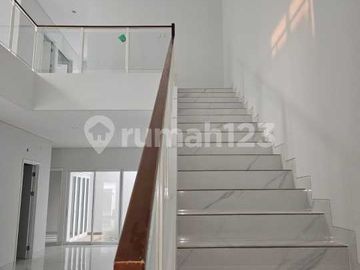 Rumah Mewah 4 Kamar Pasadena Grand Residence Gading Serpong BSD