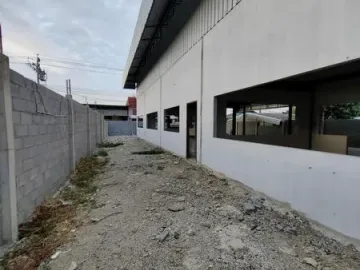 For rent or sale Factory 400 sqm in Mueang Samut Prakan, Samut Prakan