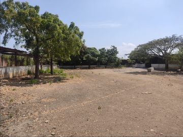 VENTA TERRENO CON EDIFICACION EN DURAN