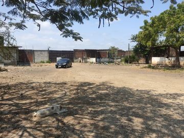VENTA TERRENO CON EDIFICACION EN DURAN