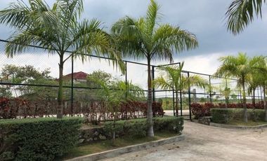 High End Lot only subdivision in Crown Heights Compostela