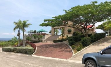 High End Lot only subdivision in Crown Heights Compostela