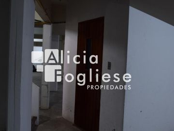 DEPARTAMENTO 2 AMBIENTES ZONA CENTRO CON COCHERA