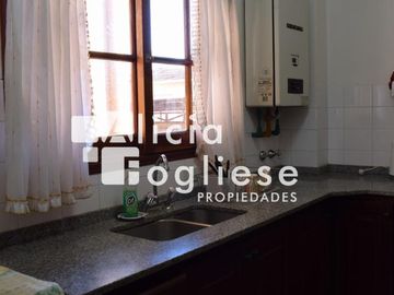 DEPARTAMENTO 2 AMBIENTES ZONA CENTRO CON COCHERA