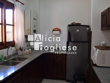 DEPARTAMENTO 2 AMBIENTES ZONA CENTRO CON COCHERA