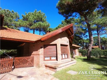 VENTA EN BLOCK CASA 4 AMBIENTES + DUPLEX PINAMAR