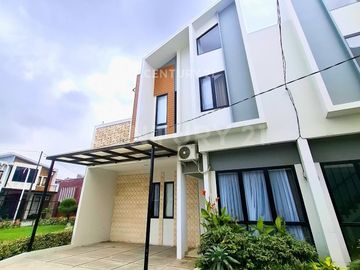 Rumah Dengan Ruang Keluarga Prima Harapan Regency Bekasi