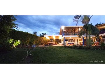 SE VENDE FINCA VIA MONTENEGRO