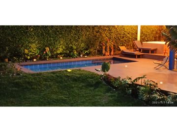 SE VENDE FINCA VIA MONTENEGRO