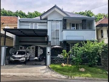 Dijual rumah semi furnish Pakuwon indah VBI Surabaya*