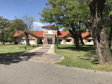 Casa - Tristan Suarez