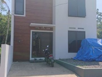MILIKI RUMAH CANTIK MINIMALIS 2 LANTAI DI CENDANA PAKIS MALANG DEKAT JALAN UTAMA 200 JUTAN