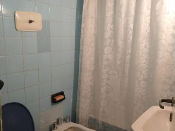Vende Dpto Monoambiente Con Balcon Al Frente Y Cocina Separada