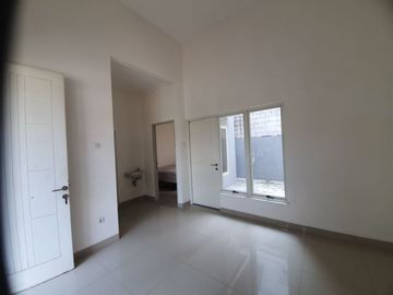Rumah Strategis di Serpong Garden Cisauk 8743