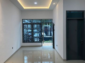 Rumah Baru Renovasi Sulfat Blimbing Malang