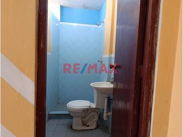 🏡 ¡OCASIÓN ÚNICA EN TRUJILLO!

¿Buscas una propiedad amplia, versátil y lista para seguir construyendo? ¡Esta es tu oportunidad!
📍 Ubicada en Centr