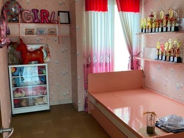 Rumah 2 Lantai di Cluster Aralia Harapan Indah Bekasi