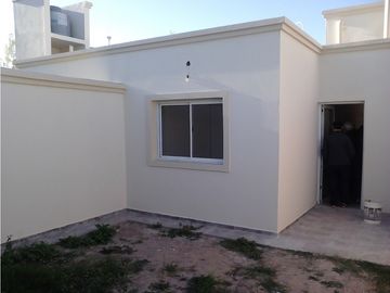 CASA EN BARRIO PRIVADO LAS MORAS
