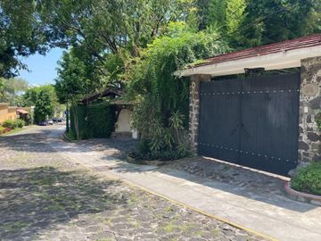 Casa en Fraccionamiento en Las Quintas Cuernavaca - CAEN-954-Fr