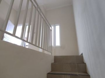 TERLARIS RUMAH MODERN 0 M JALAN UTAMA DEKAT KAMPUS UMM MALANG