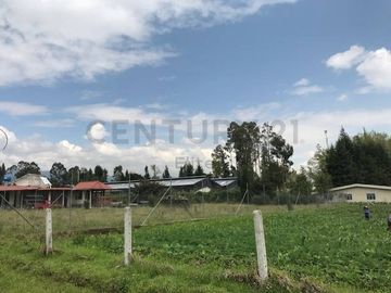 Extensa propiedad de Venta sector Tambillo