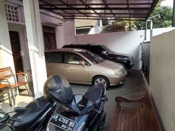 Rumah induk dan kost exclusive di jalan palagan dekat kampus UGM
