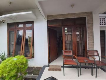 Rumah induk dan kost exclusive di jalan palagan dekat kampus UGM