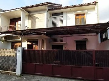 Rumah induk dan kost exclusive di jalan palagan dekat kampus UGM