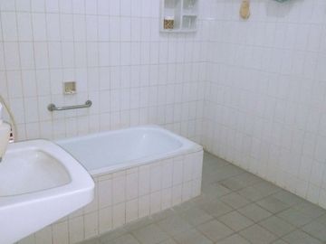 Rumah mewah megah di area kampus ternama