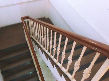 Rumah mewah megah di area kampus ternama