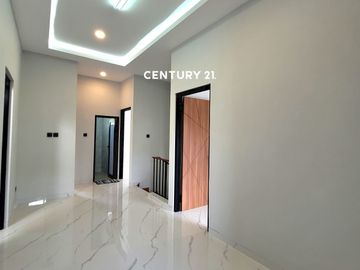 Rumah Dalam Cluster Bebas Banjir Di Graha Raya Gb 18134