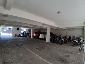 Di jual rumah kost mewah dan modern jalan dukuh kupang barat, surabaya