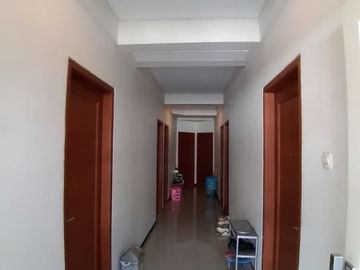 Di jual rumah kost mewah dan modern jalan dukuh kupang barat, surabaya