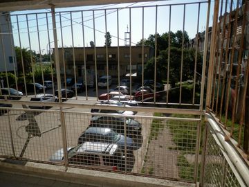 Departamento de 4 amb con balcón. OPORTUNIDAD