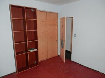 Departamento de 4 amb con balcón. OPORTUNIDAD
