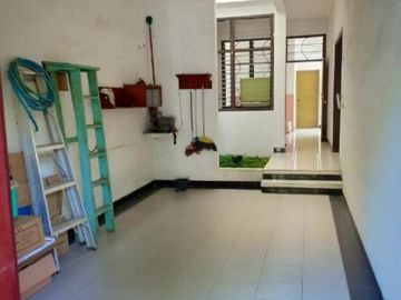 Rumah Jemursari cocok buat kantor Semi Furnished Hdp Barat Laut