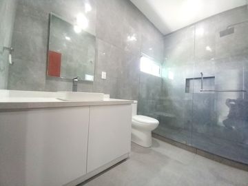CASA EN VENTA EN LOMAS DE COCOYOC