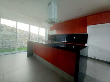 CASA EN VENTA EN LOMAS DE COCOYOC