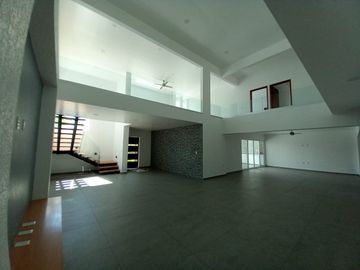 CASA EN VENTA EN LOMAS DE COCOYOC