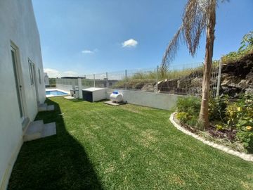CASA EN VENTA EN LOMAS DE COCOYOC